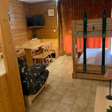155 Piste Dans Mon Canape Châtel Exteriér fotografie